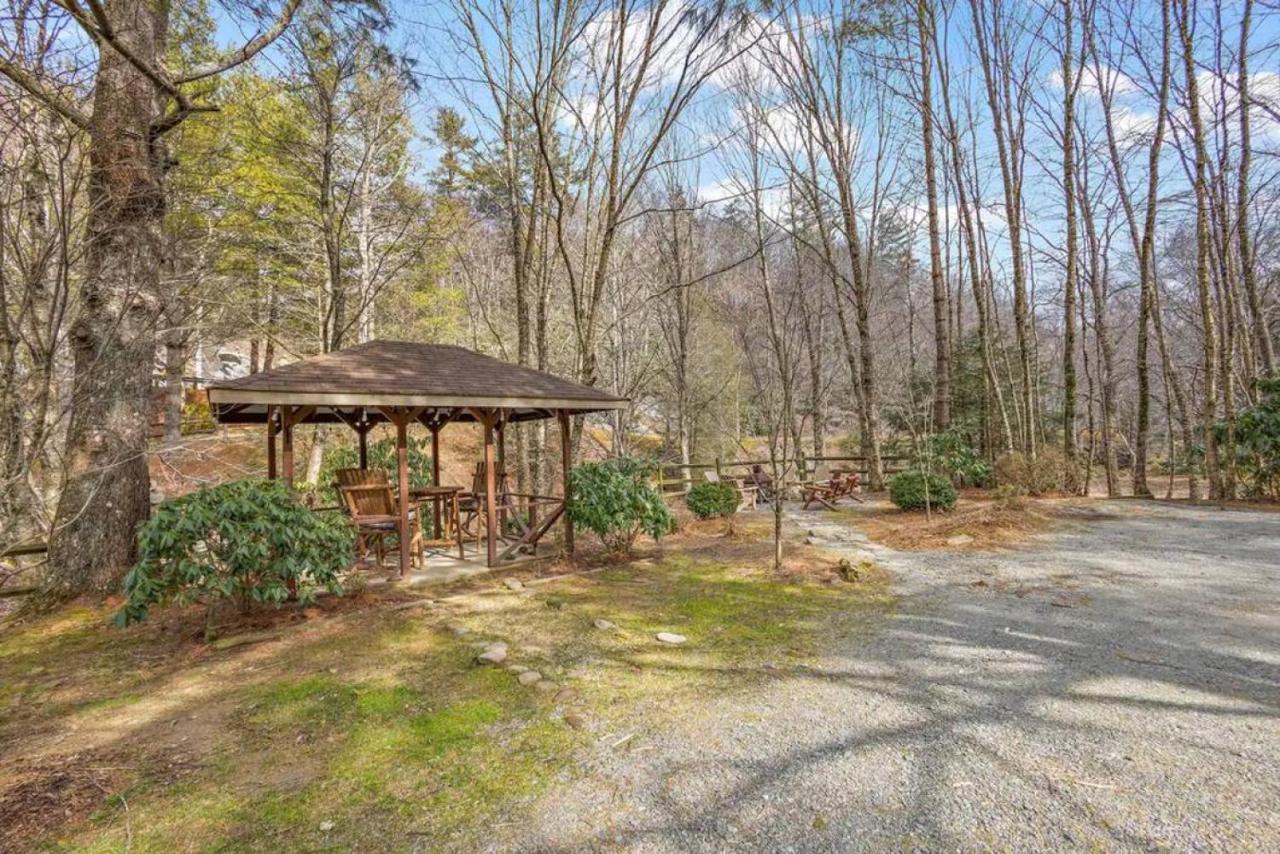 Villa Classic Log Cabin With Fireplace On Quiet River à Blowing Rock Extérieur photo